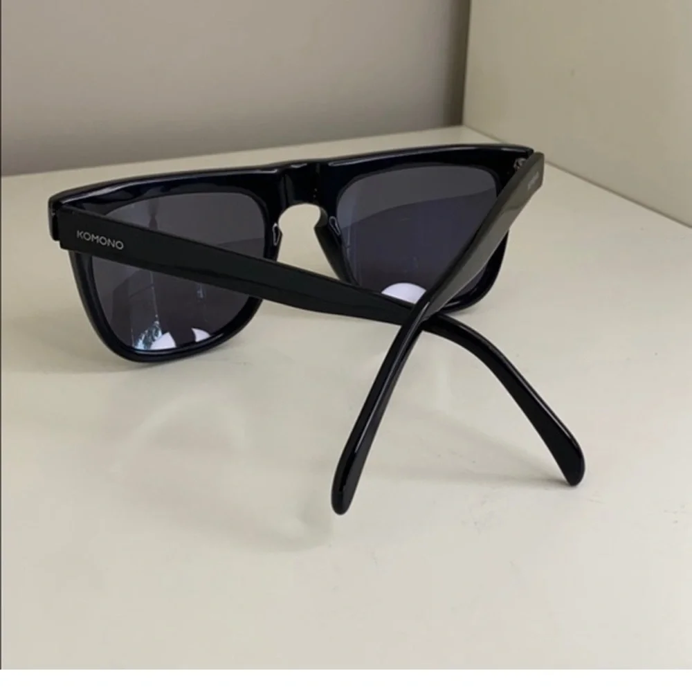 Komono sunglasses Bennet glossy black NEW square